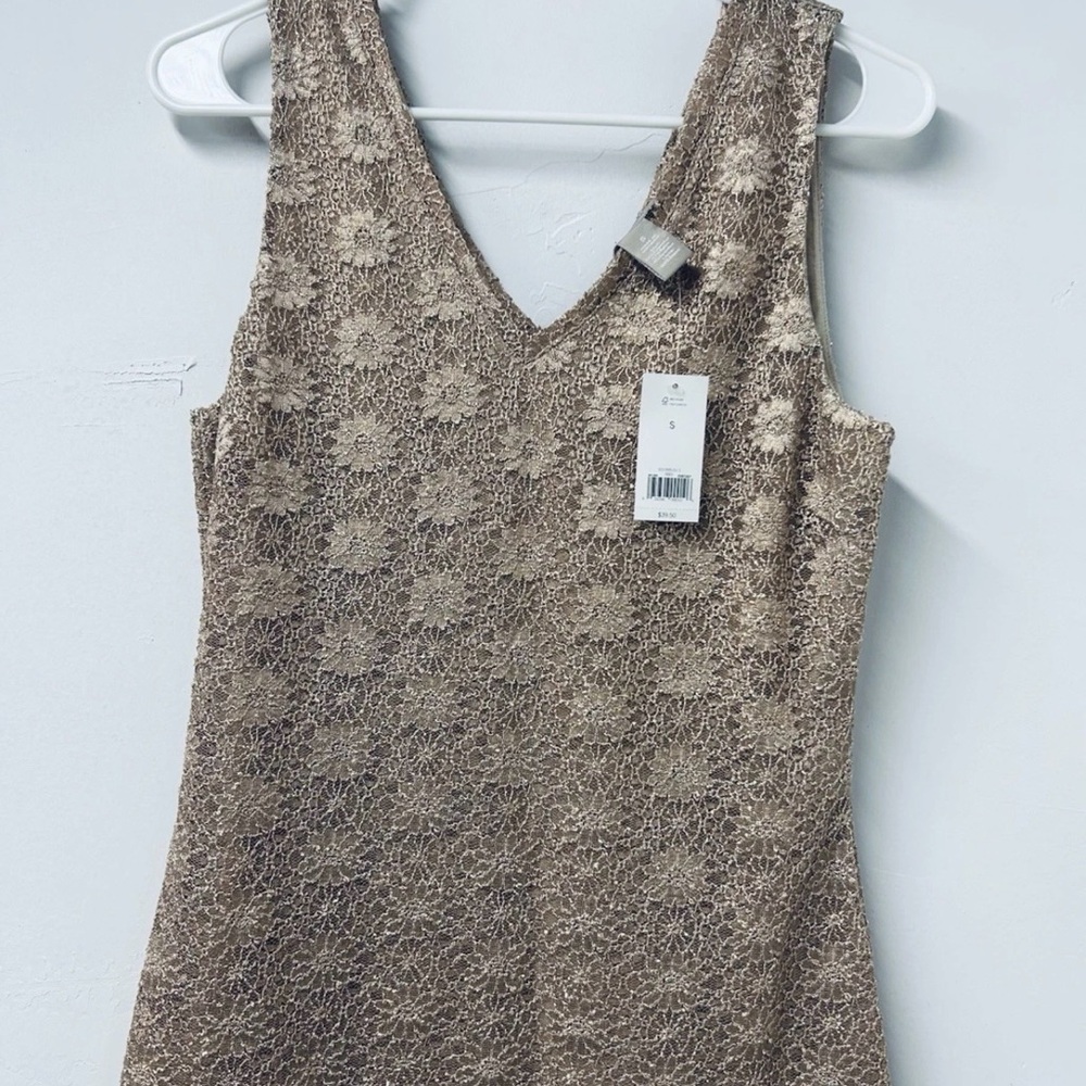 Banana Republic Women’s Gold Cream Fitted Elegant V Neck Tank Top S